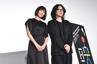 左から中山美穂、岩井俊二。