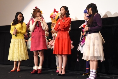「映画魔法つかいプリキュア！奇跡の変身！キュアモフルン！」初日舞台挨拶の様子。