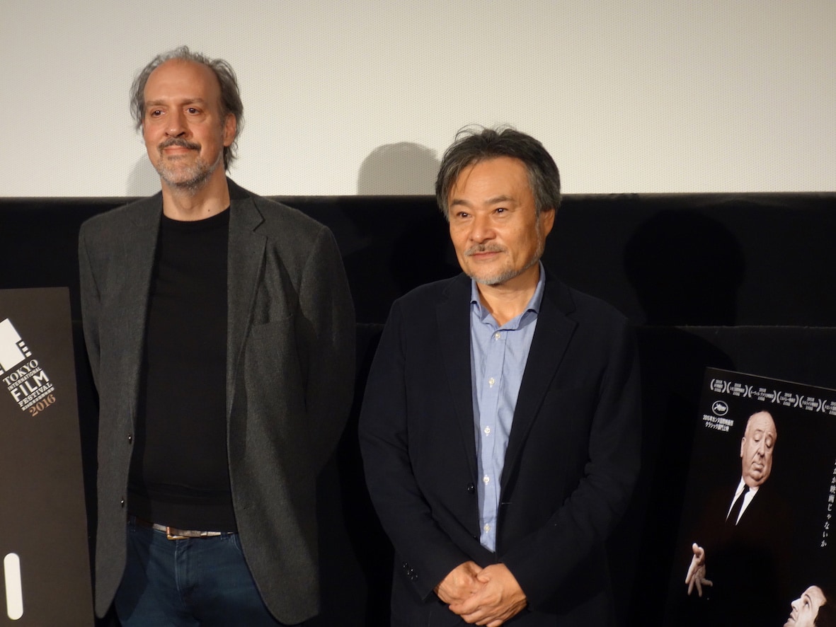 「ヒッチコック／トリュフォー」特別上映会トークショーより、ケント・ジョーンズ（左）と黒沢清（右）。