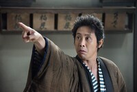 「駆込み女と駆出し男」 (c)2015「駆込み女と駆出し男」製作委員会