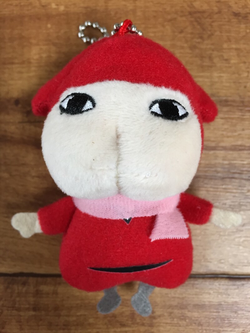 「カラフル忍者いろまき」オリジナルグッズ。赤巻のぬいぐるみ。