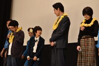 自分だけレイがもらえず、「ない……」と寂しげな顔をする大西利空（前列左から2番目）。