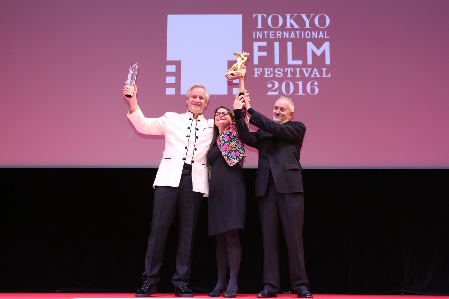 左からクリス・クラウス、カトリン・レンメ、ジャン＝ジャック・ベネックス。