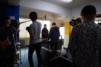 映画「闇金ウシジマくん ザ・ファイナル」撮影現場の様子。