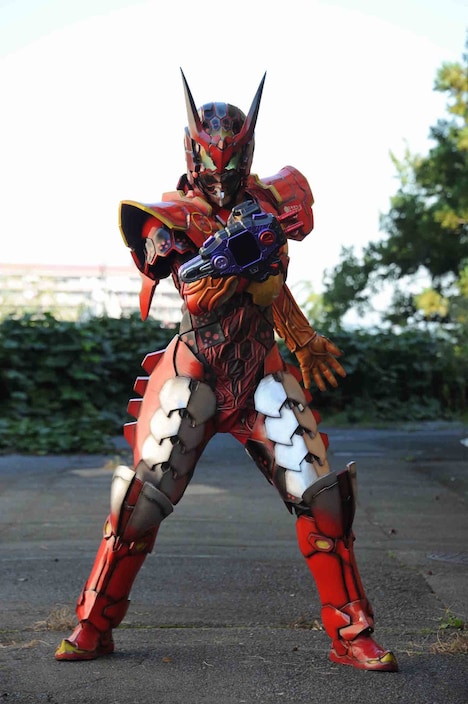「仮面ライダー平成ジェネレーションズ Dr.パックマン対エグゼイド＆ゴースト with レジェンドライダー」より、ゲノムス。