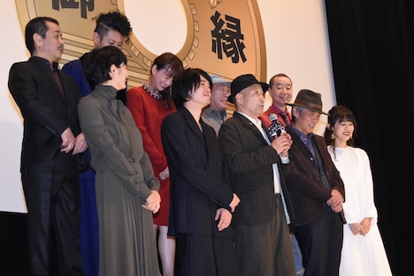 「続・深夜食堂」初日舞台挨拶の様子。