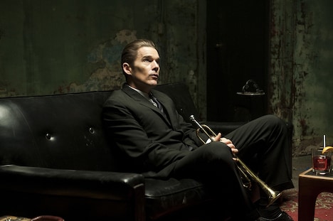 「ブルーに生まれついて」