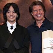 トム・クルーズが池松壮亮と再会、「ラスト サムライ」思い返し「大きくなったね!」