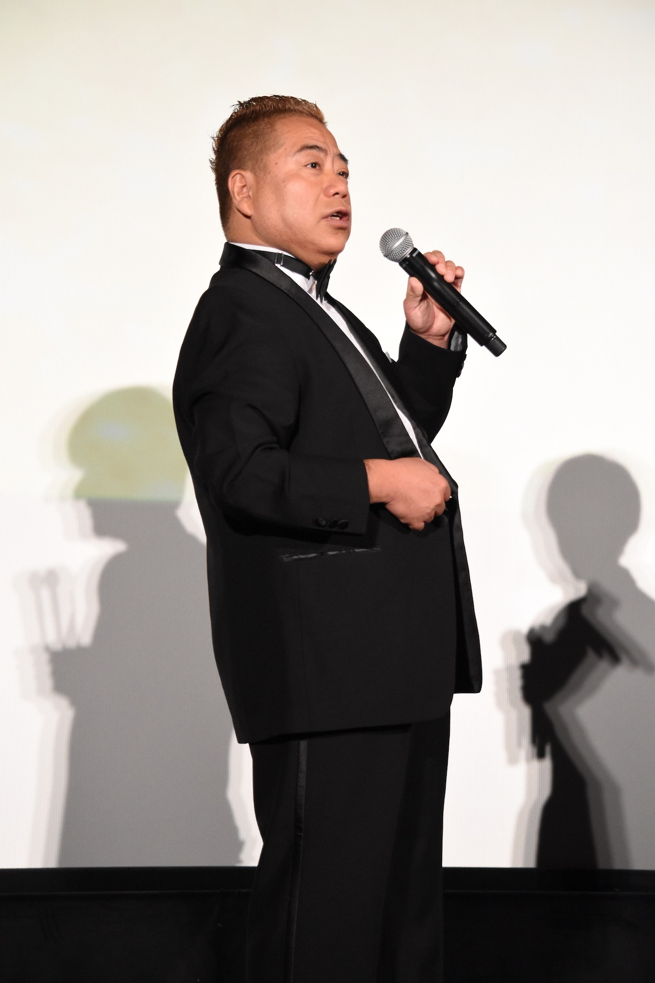 サプライズで登場した出川哲朗。