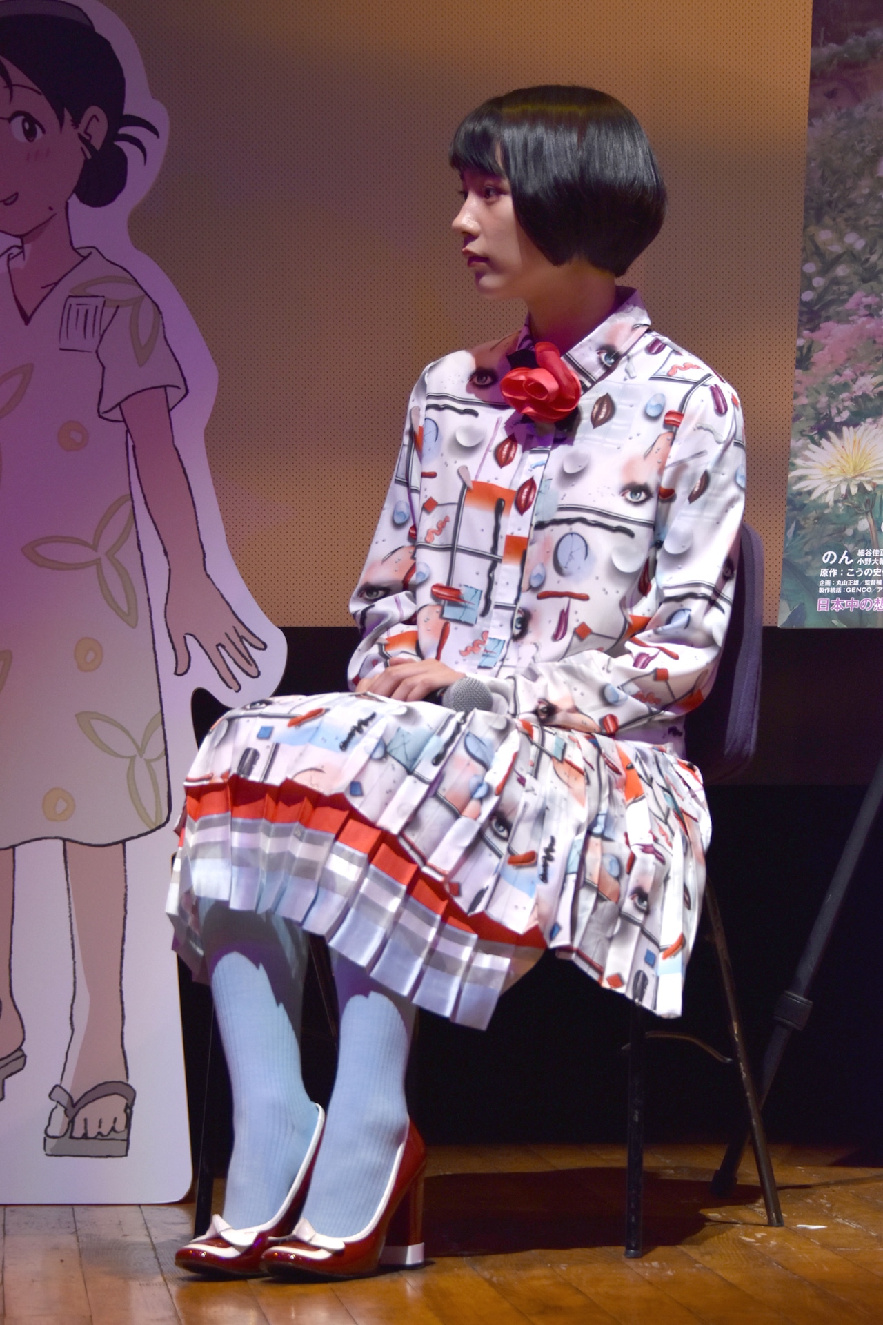コトリンゴの歌を聴くのん。