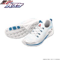 黒子テツヤモデルのシューズ。