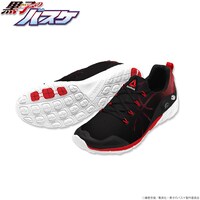 火神大我モデルのシューズ。