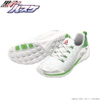 緑間真太郎モデルのシューズ。