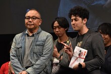 左から犬童一心、ヤング ポール。