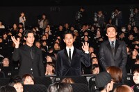 「ミュージアム」初日舞台挨拶の様子。