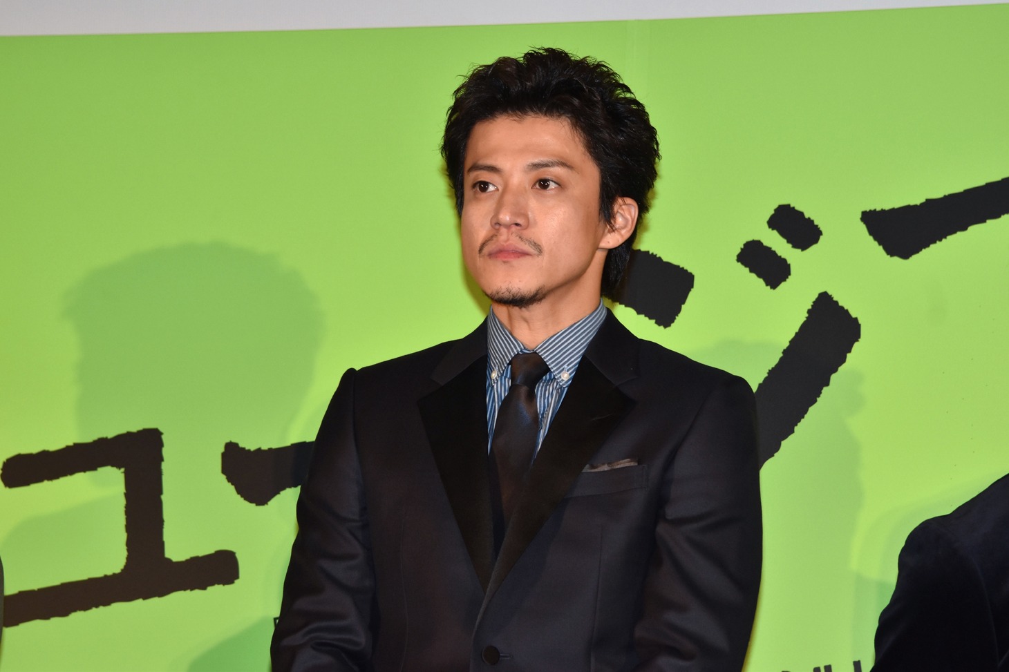 小栗旬