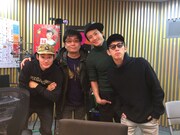 「小栗旬のオールナイトニッポン～映画『ミュージアム』公開前夜祭～」の様子。左から野村周平、大友啓史、小栗旬、Taka。