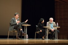 左から高畑勲、ユーリー・ノルシュテイン。