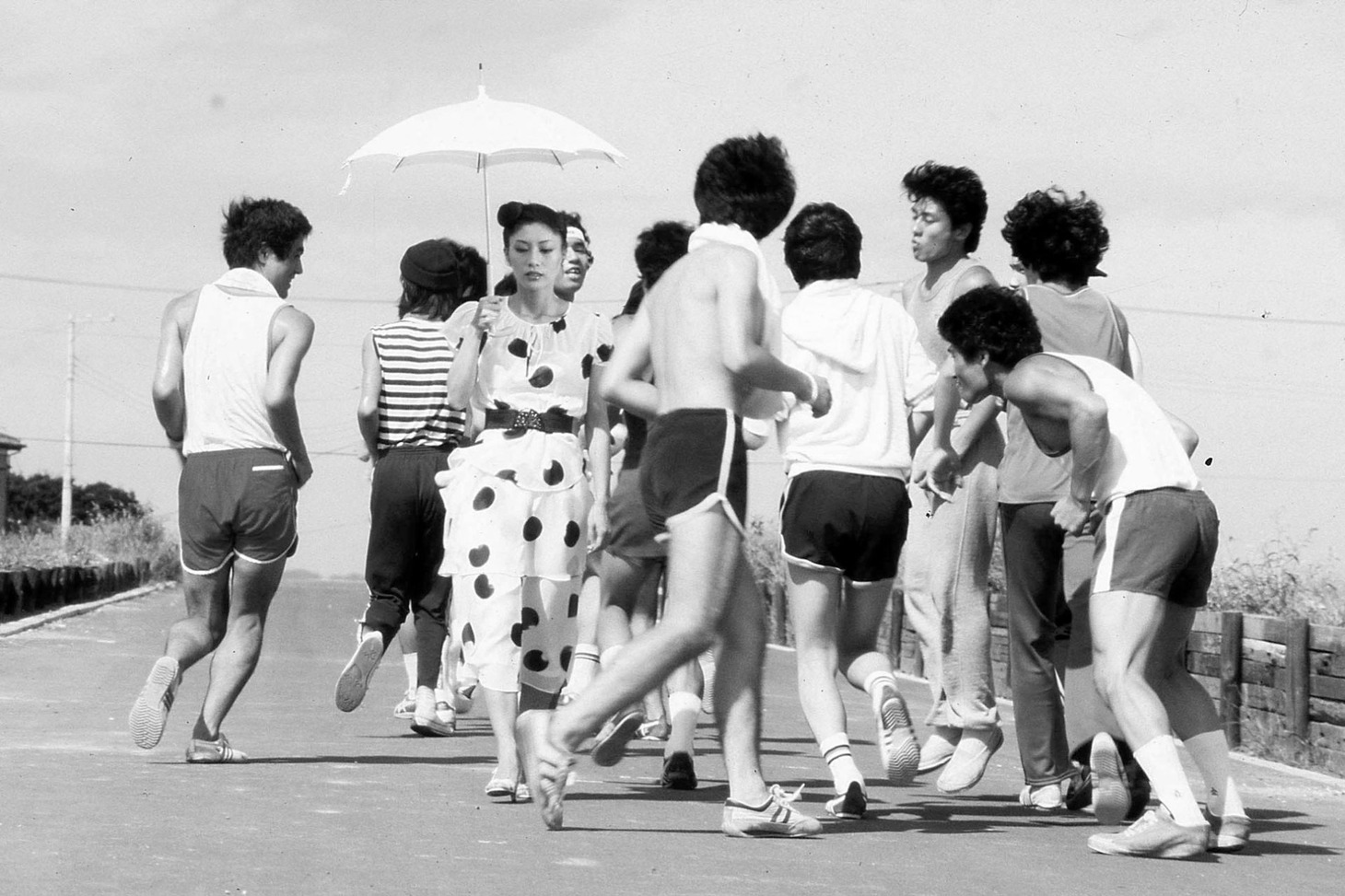「妻たちの性体験 夫の眼の前で、今…」