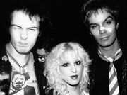 「SAD VACATION ラストデイズ・オブ・シド＆ナンシー」より、左からシド・ヴィシャス、ナンシー・スパンゲン、ウォルター・ルー。