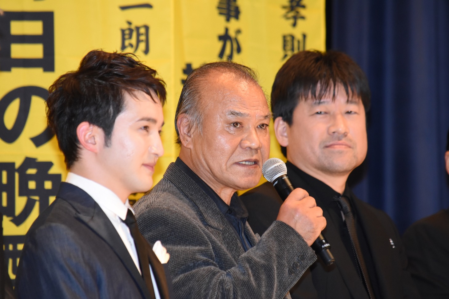 「幸福のアリバイ～Picture～」初日舞台挨拶の様子。