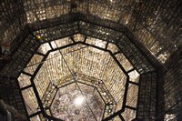 「追悼特別展 高倉健」より、横尾忠則のインスタレーション「流転」。