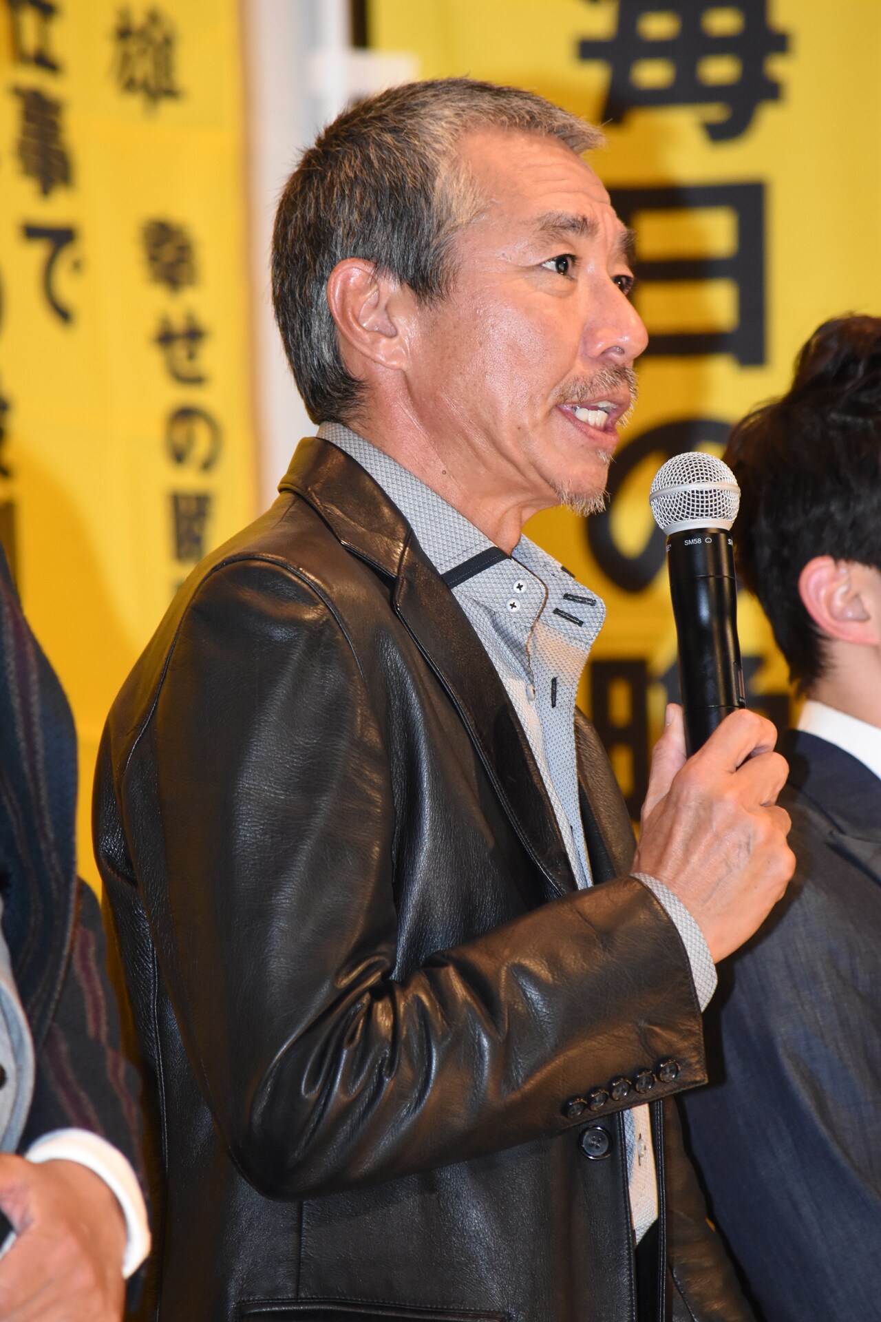 中井貴一と柳葉敏郎が「幸福のアリバイ」監督・陣内孝則を称賛 - 映画