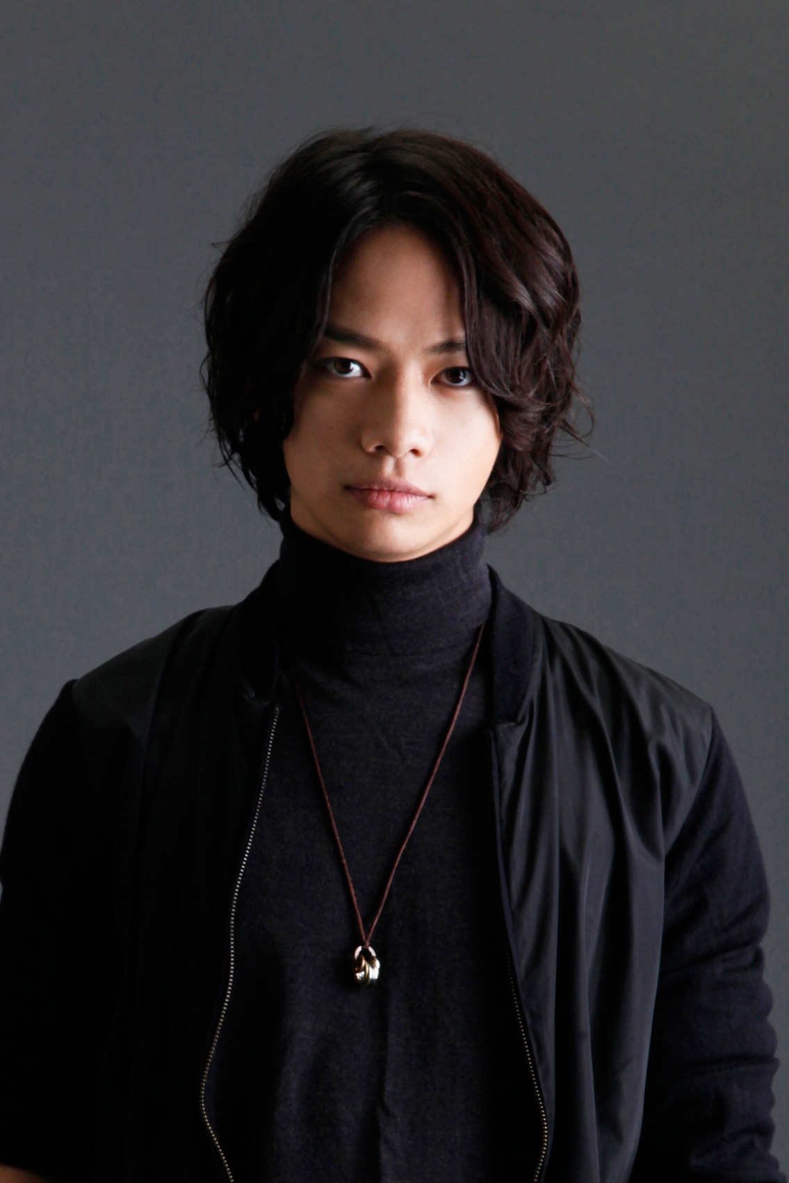 吉原虎之介役の池田純矢。
