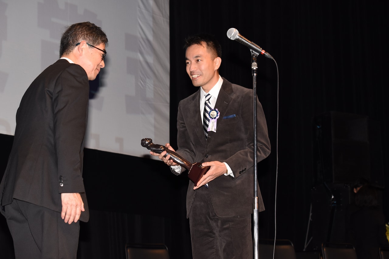 TAMA映画賞授賞式で前田司郎「トロフィーをちぎってみんなに分けたい」
