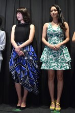 左から井端珠里、間宮夕貴。