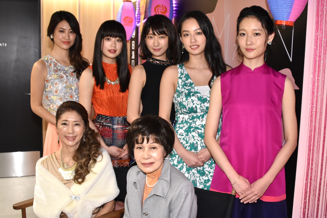 「リブート新作公開直前！45周年を迎える同日の昼下りに『団地妻』を観よう！￼女優陣が勢揃い～ロマンポルノ誕生45周年記念イベント」の様子。