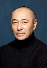 簑島役の高橋克実。