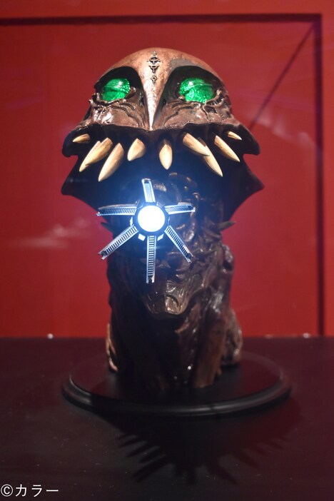 「株式会社カラー10周年記念展 ～過去（これまで）のエヴァと、未来（これから）のエヴァ。そして現在（いま）のスタジオカラー。～」展示の様子。(c)カラー