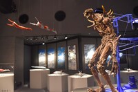 「株式会社カラー10周年記念展 ～過去（これまで）のエヴァと、未来（これから）のエヴァ。そして現在（いま）のスタジオカラー。～」展示の様子。(c)カラー