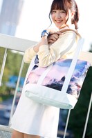 「君の名は。」コラボバッグ使用イメージ