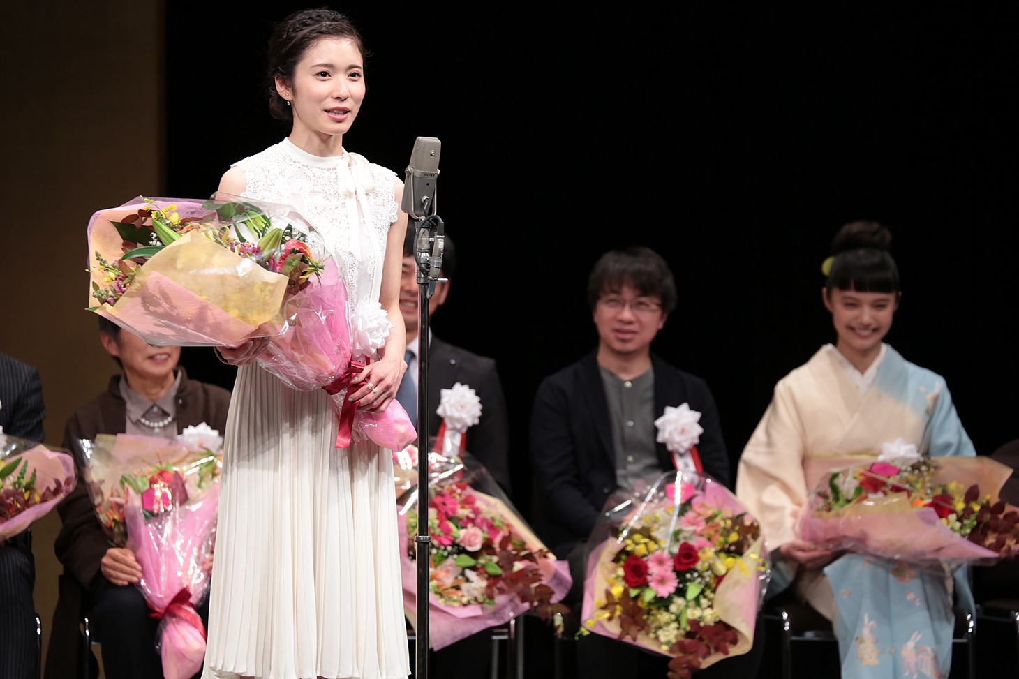 松岡茉優