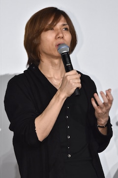 Yasuサプライズ登場に広瀬アリス感涙 Acid Black Cherry原作 L エル 映画初日 音楽ナタリー