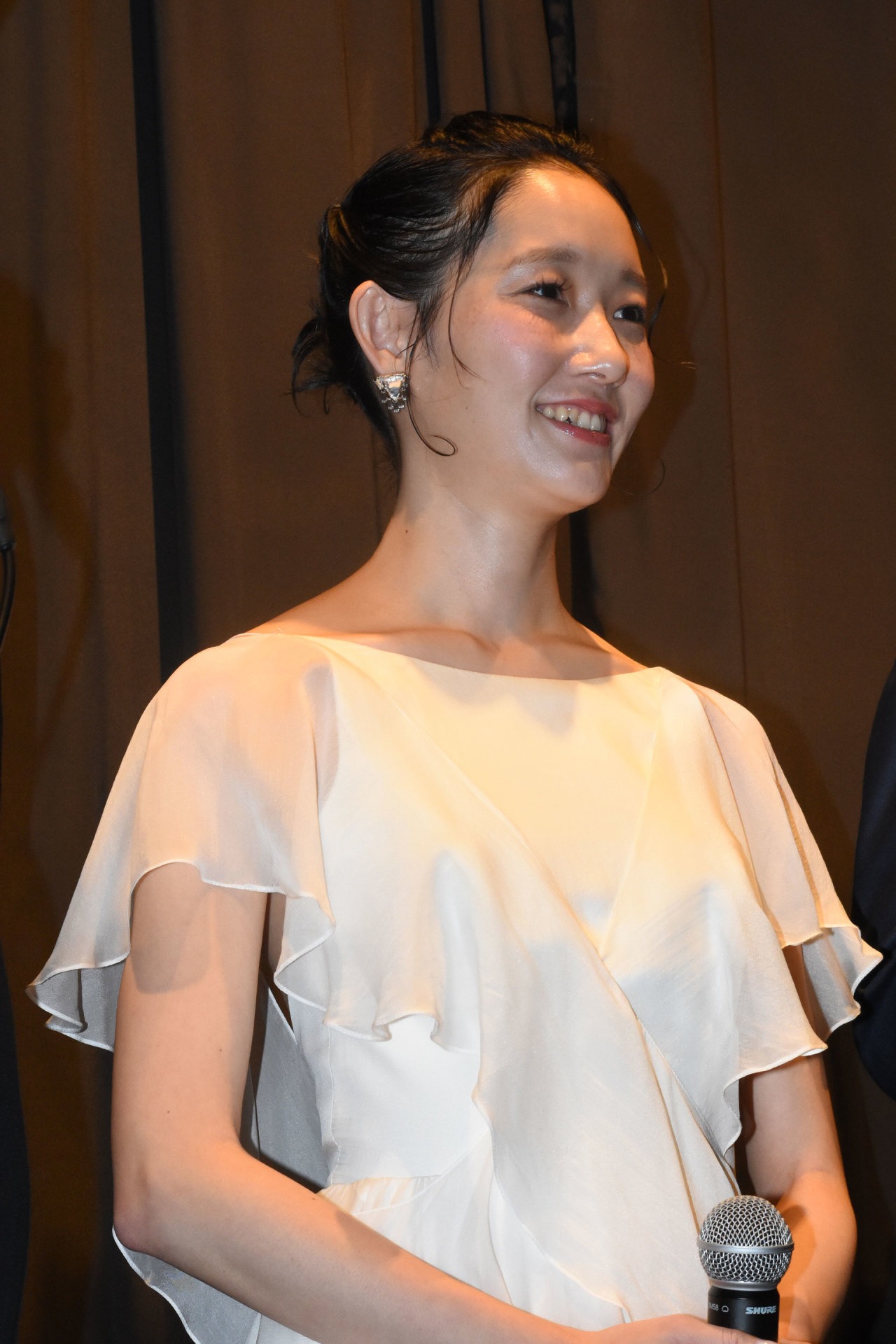 芦那すみれ