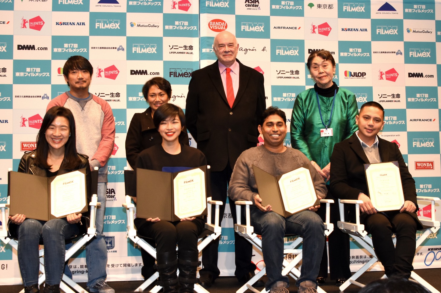 第17回東京フィルメックス授賞式の登壇者たち。