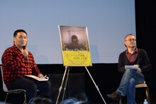 ユーリー・ノルシュテイン特集上映の特別試写会にて、ゲストの山村浩二（右）と聞き手の土居伸彰（左）。