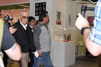 東京コミックコンベンション 2016会場内を移動するスタン・リー。