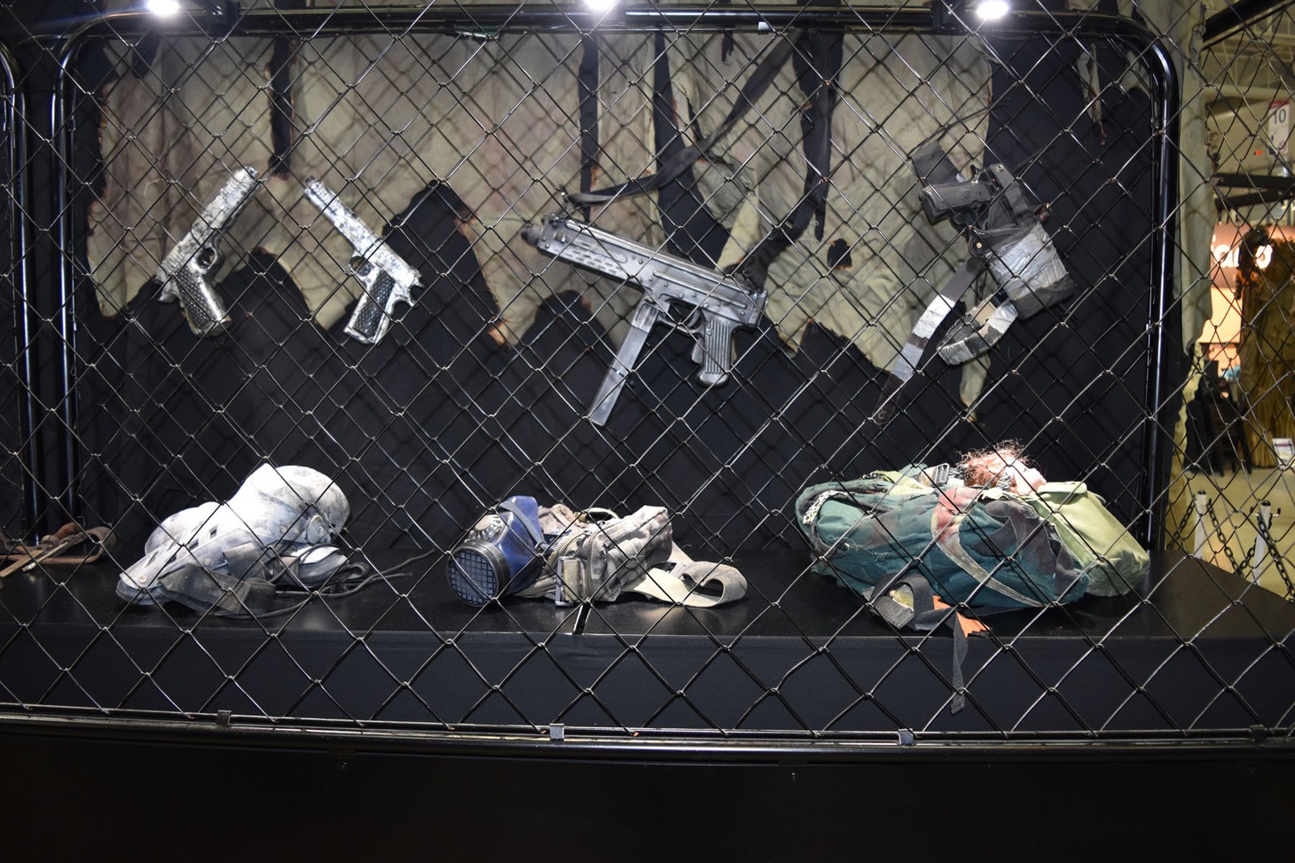 「バイオハザード：ザ・ファイナル」の小道具。