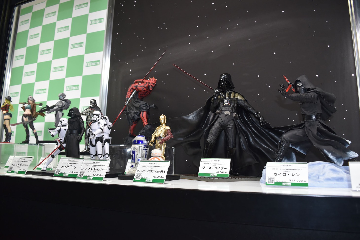 コトブキヤの展示コーナー。