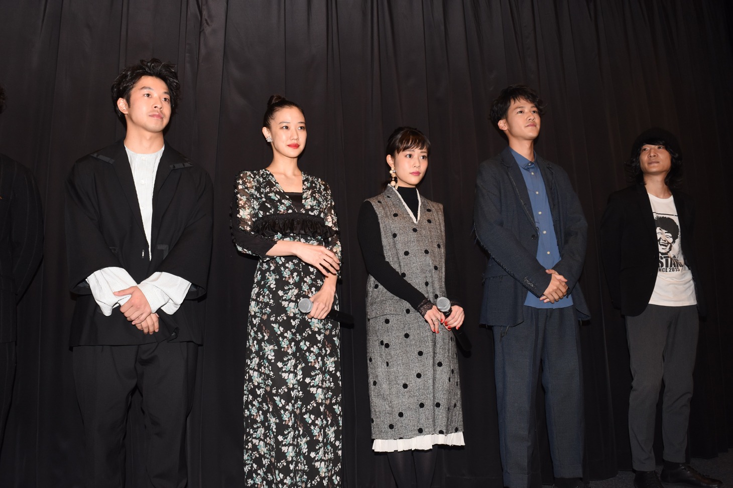 「アズミ・ハルコは行方不明」初日舞台挨拶の様子。