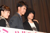 「アズミ・ハルコは行方不明」初日舞台挨拶の様子。