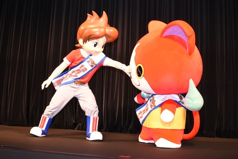 左からケータとジバニャン。