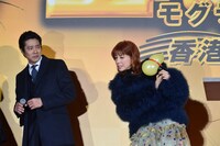 “度胸のロシアンバルーン対決”の様子。