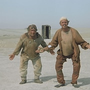 カルトSF「不思議惑星キン・ザ・ザ」初BD化、“クー”ポーズ写真も到着