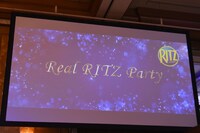 会場のスクリーン。