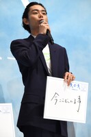 数年前に東映で受けた「仮面ライダーW」のオーディションを懐かしむ菅田将暉。